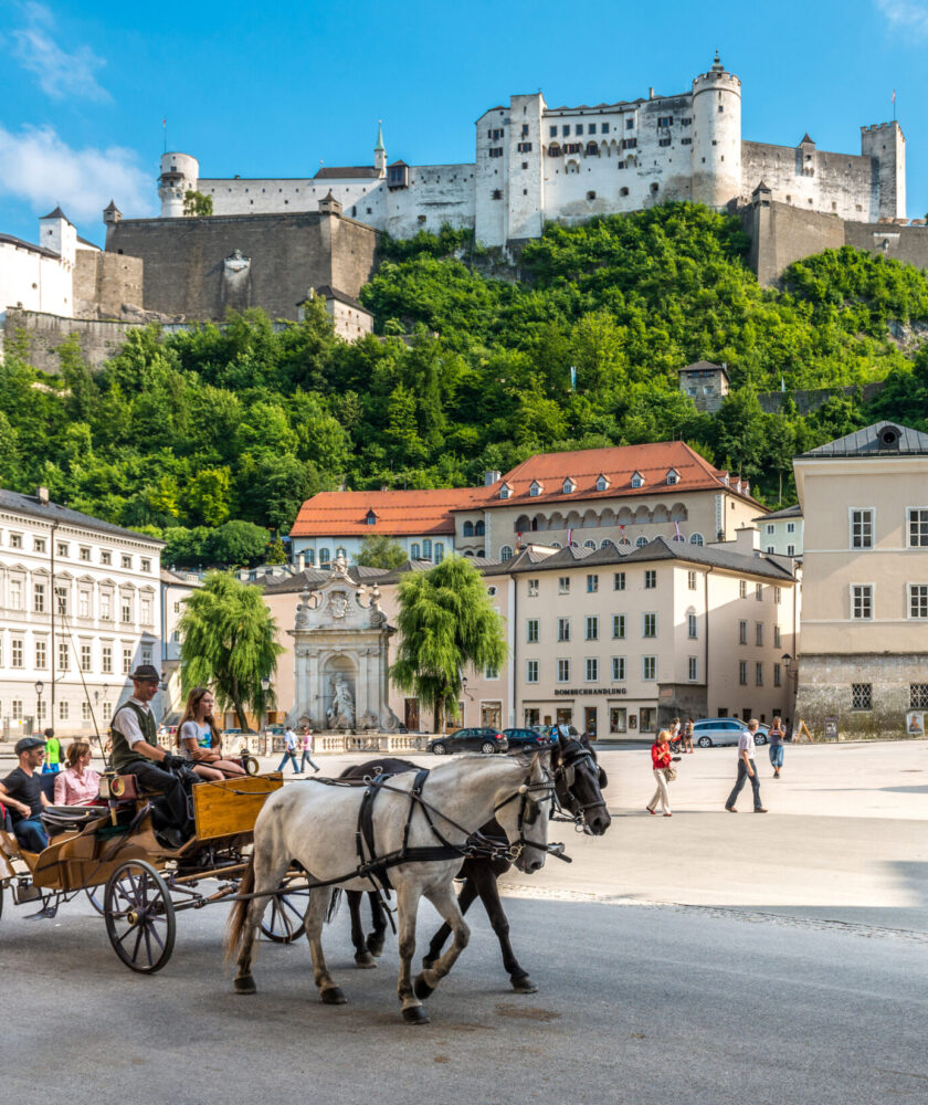 Kapitelplatz mit Festungsblick